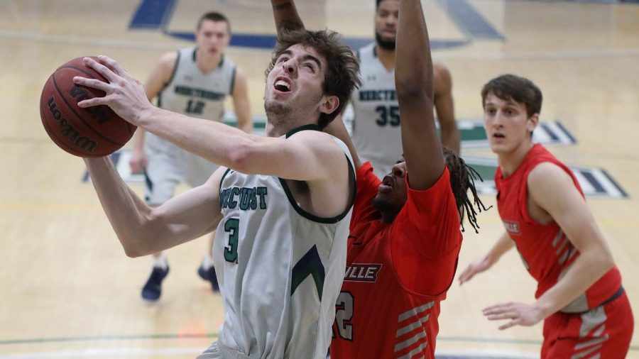 Mens basketball win two against DYouville