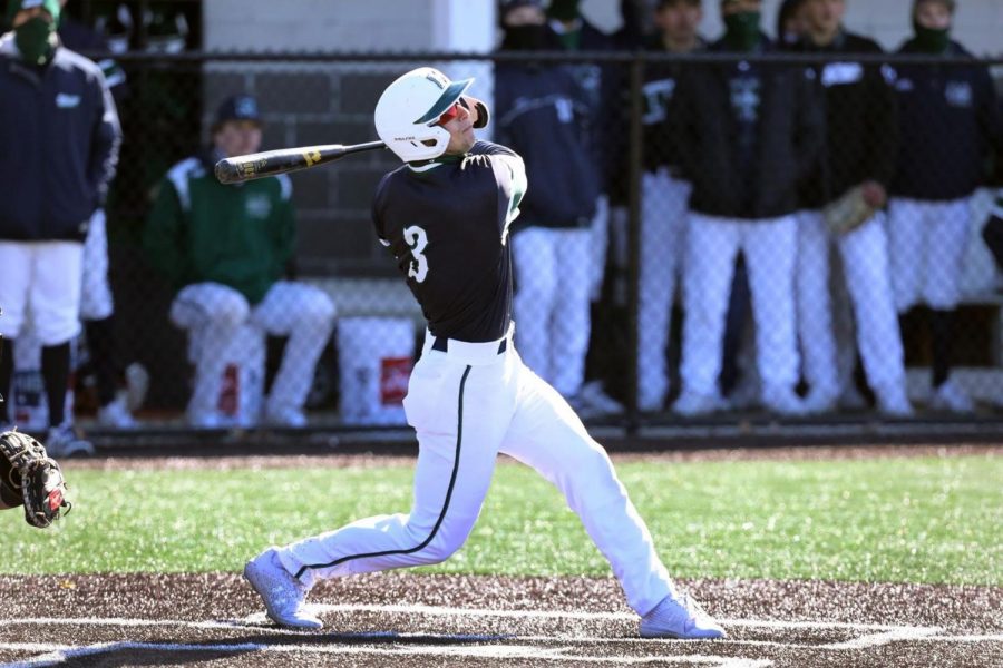 Baseball sweeps DYouville this past weekend