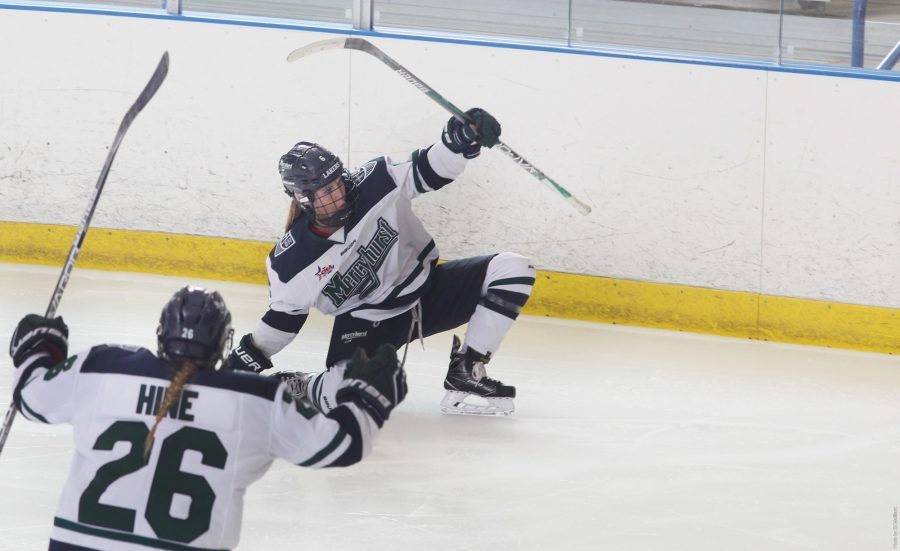 Women’s ice hockey ties series against Pennsylvania State University at Mercyhurst Ice Center. The Lakers won the first match, 6-4, and lost the second one, 3-2.